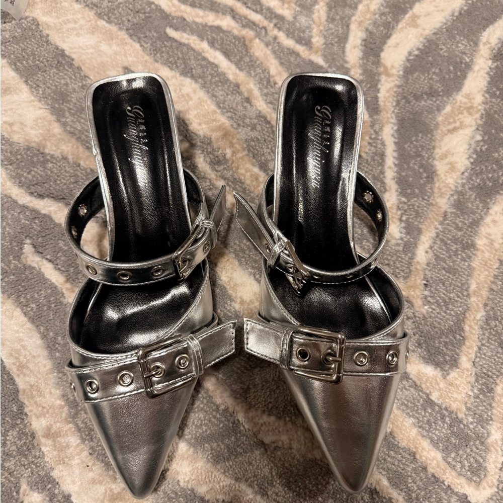 Metallic Silver Pointed Toe Buckle Mule - Women's Shoes